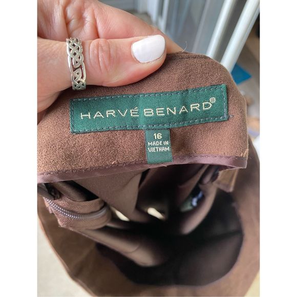 Harve Benard Faux-Suede Brown Slit Pleated Maxi Skirt, Size 16 - Picture 8 of 10